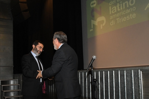 Conferimento del Premio Salvator Allende al Prof. Fernando Quevedo